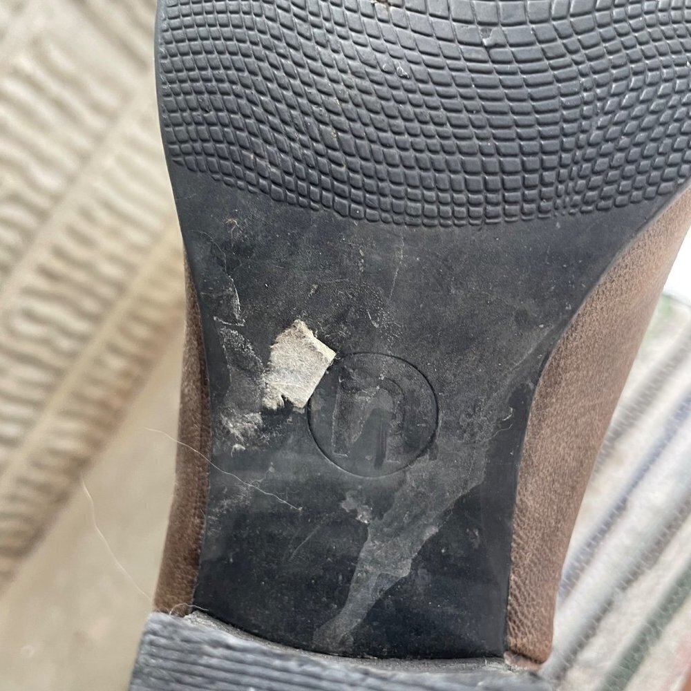 Nicole Brown Vegan Leather Chain Buckle Knee High Heeled Boots Womens Size 8 - Picture 9 of 9